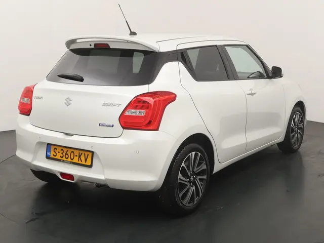 Suzuki Swift 1.2 Style Smart Hybrid 2023 Benzine 5