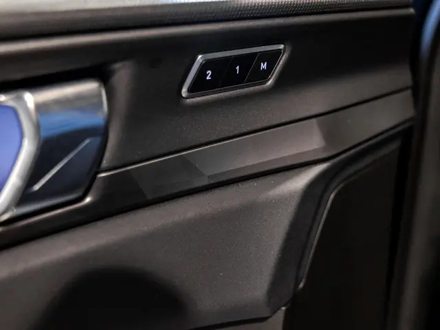 Lynk & Co 01 1.5 / 261pk / Blackstyle 2022 Hybride Benzine 22