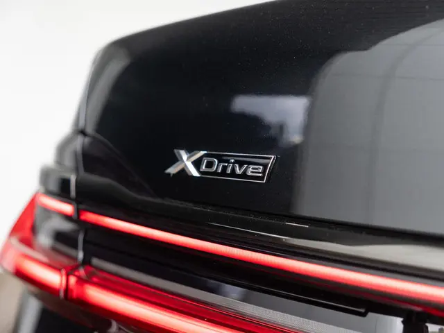 BMW 7 Serie 750Li xDrive 2022 Benzine 23