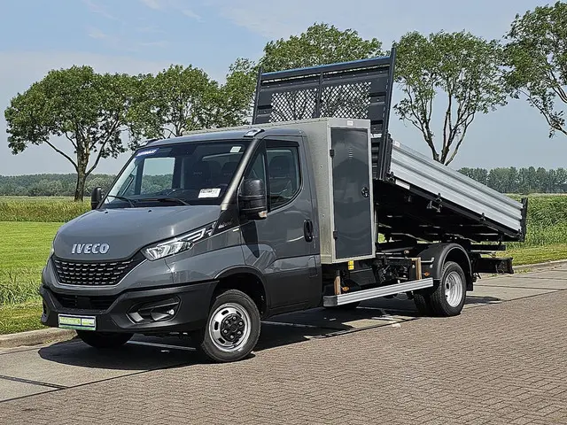 Iveco Daily 35C18 2023 Diesel 2