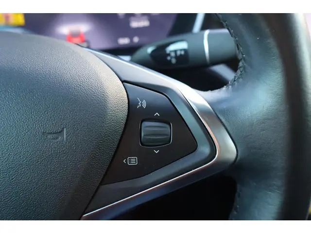 Tesla Model S 75 Base 2016 Elektrisch 24