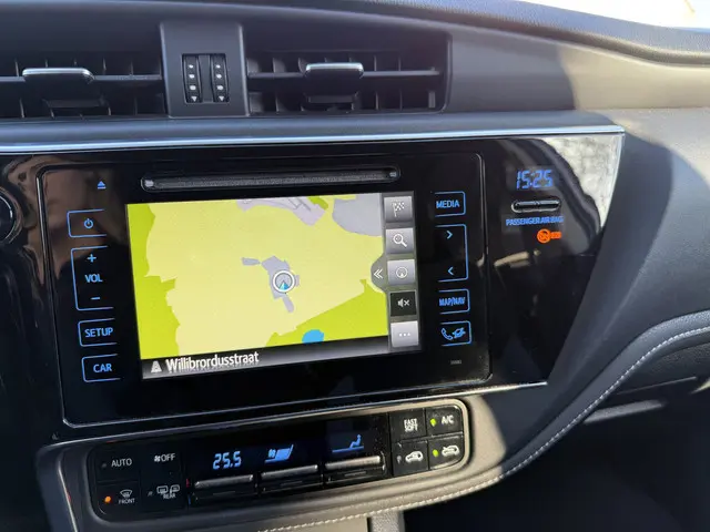 Toyota Auris 1.8 Hybrid Dynamic 2016 Hybride Benzine 19