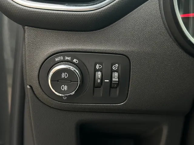 Opel Crossland X 1.2 Turbo Innovation 2018 Benzine 32