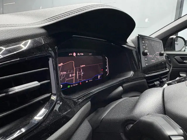 Volkswagen T-Roc 1.5 TSI R-Line PANO 2025 2025 Benzine 16