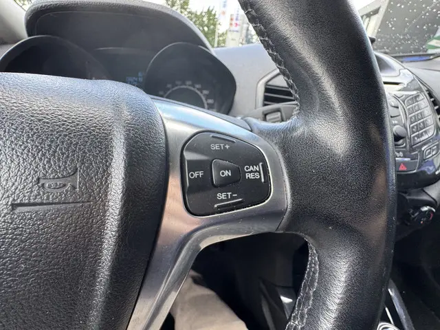 Ford EcoSport 1.0 EcoBoost Titanium 2016 Benzine 16