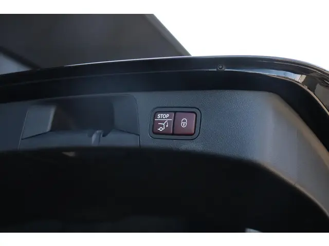 Mercedes-Benz C-Klasse Estate AMG 63 2018 Benzine 21