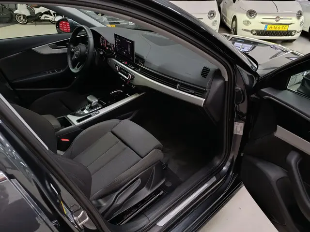 Audi A4 Avant 35 TFSI Advanced Edition 2023 Benzine 19