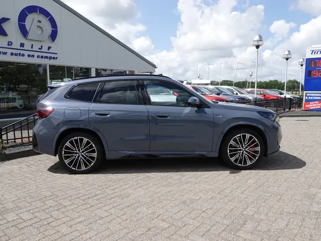 BMW X1 xDrive25e M-SPORT 2024 Hybride Benzine 2