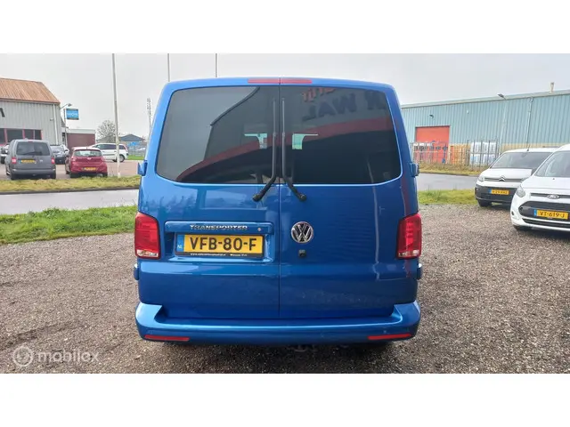 Volkswagen Transporter 2.0 TDI L2H1 30 DC 2020 Diesel 5