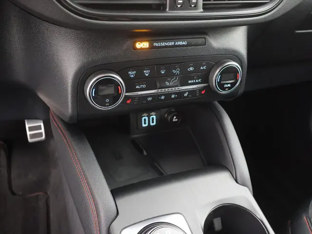 Ford Kuga 2.5 PHEV 225PK ST-Line X 2021 Hybride Benzine 21