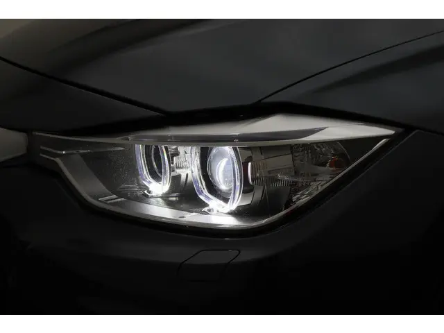 BMW 3 Serie Touring 335i High Executive 2014 Benzine 27