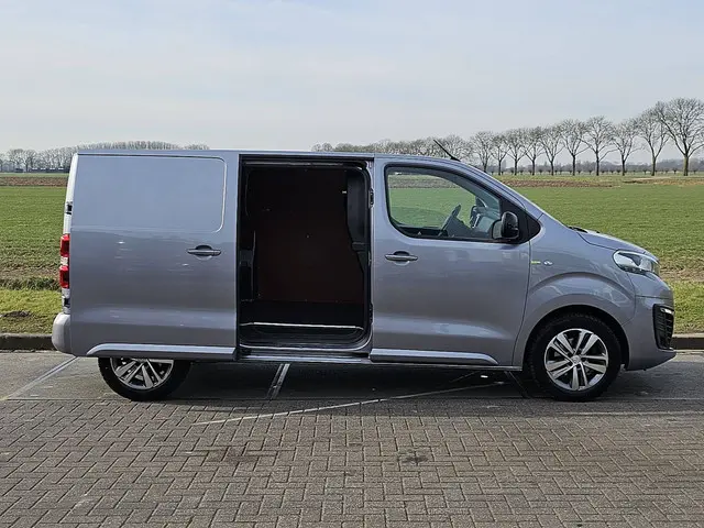 Peugeot Expert 2.0 2022 Diesel 12