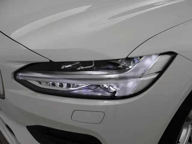 Volvo V90 2.0 T4 190 PK AUT. 2019 Benzine 51