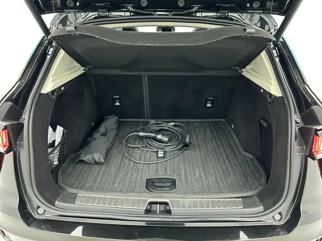 Lynk & Co 01 1.5 261pk PHEV 2023 Hybride Benzine 33