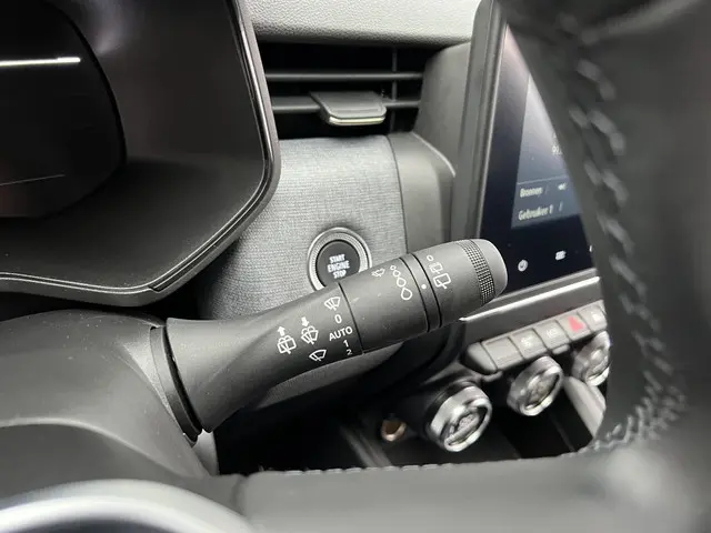 Mitsubishi Colt 1.0T MT Intense 2024 Benzine 26