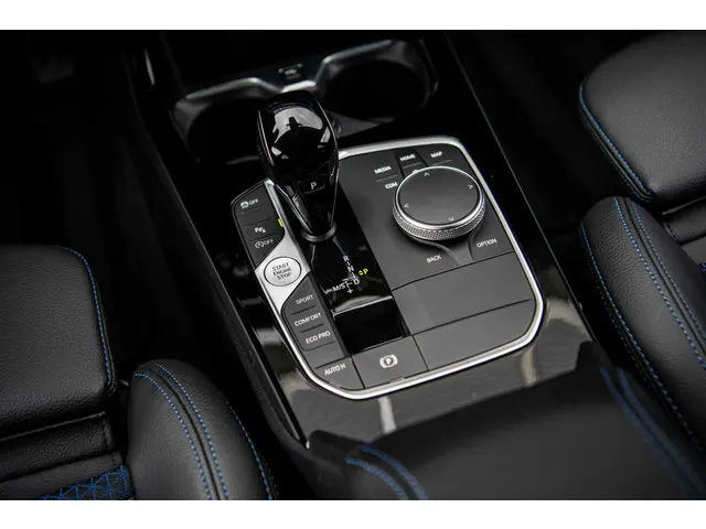 BMW 1 Serie 120i | M Sport | PDC | LED | 19 inch | 2022 Benzine 27