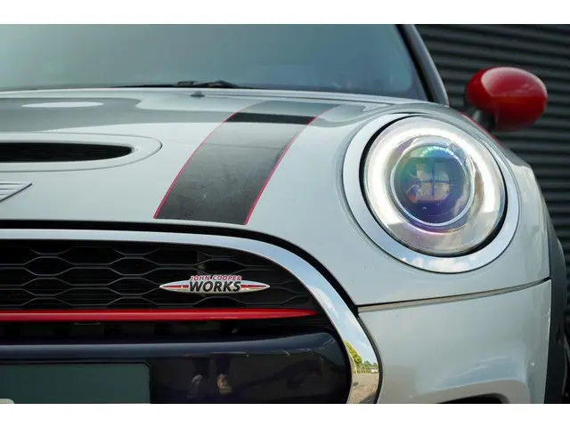 MINI Cooper Mini 2.0 John Works 2015 Benzine 17