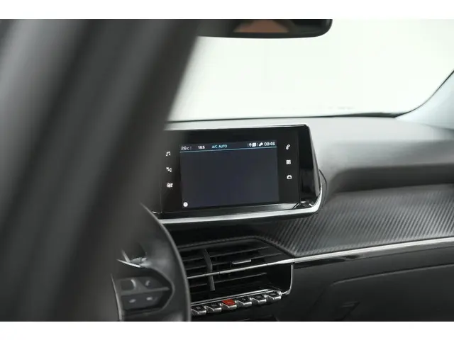 Peugeot 2008 PureTech 130 EAT8 Allure 2022 Benzine 48