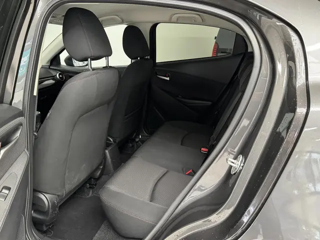 Mazda 2 1.5 Skyactiv-G Sportive 2022 Benzine 27