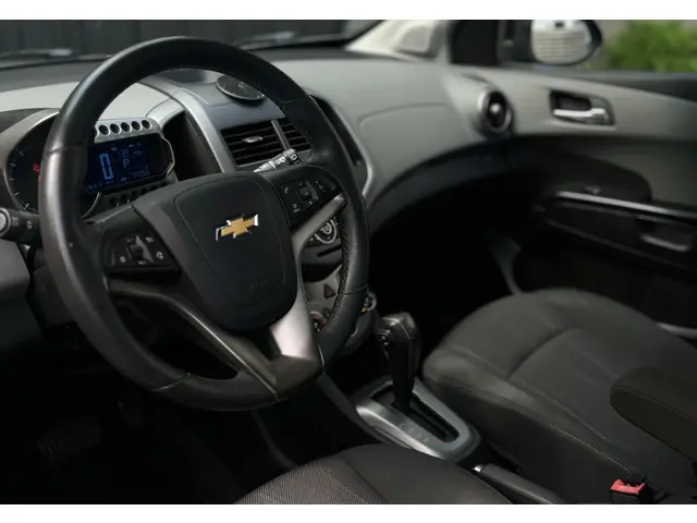 Chevrolet Aveo 1.6 2012 Benzine 9