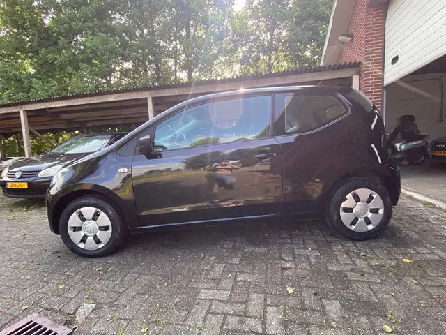 Volkswagen up! 1.0 groove up! BlueMotion 2014 Benzine 3