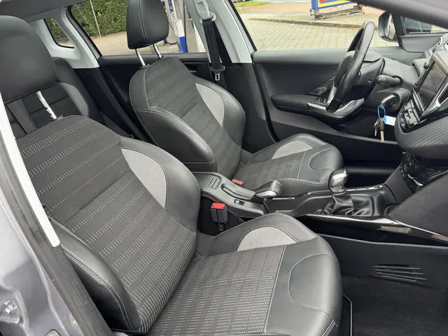 Peugeot 2008 1.2 PureTech GT-line 2019 Benzine 18