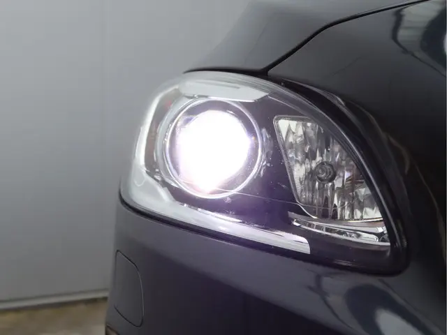 Volvo V60 2.4 D6 AWD Plug-In Hybrid 2015 Hybride Diesel 8