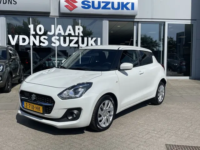 Suzuki Swift 1.2 Select Smart Hybrid 2024 Hybride Benzine 2