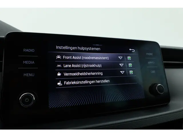 Škoda Kamiq 1.0 TSI Business Edition 2022 Benzine 18