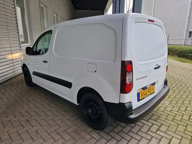 Peugeot Partner 120 1.6 BlueHDi 75 L1 Pro 2018 Diesel 9