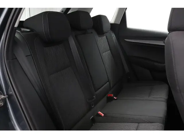 Škoda Karoq 1.5 TSI ACT Style Business 2019 Benzine 20