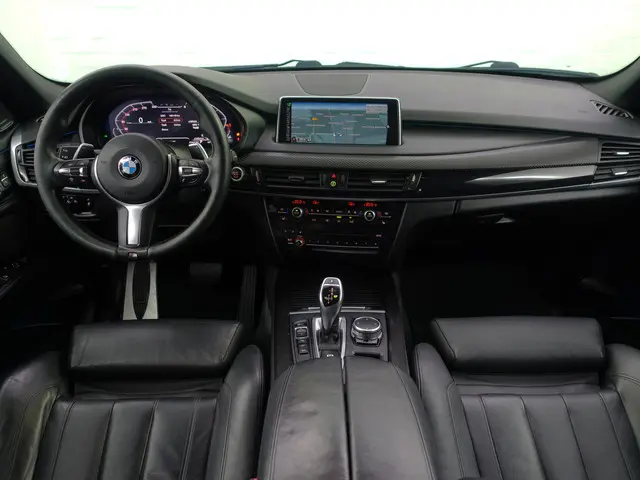 BMW X5 xDrive30d M Performance Aut- 2016 Diesel 7