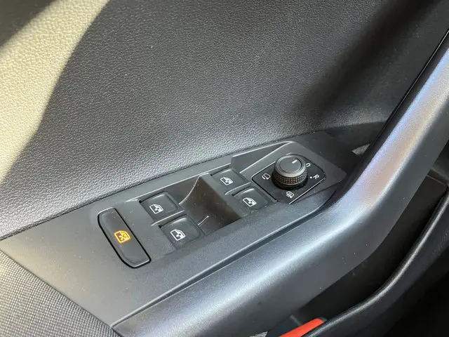 Volkswagen Polo 1.0 TSI Life PDC/ CARPLAY 2021 Benzine 14