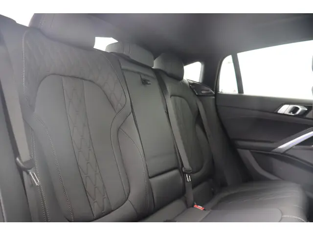 BMW X6 M50i High Executive 2021 Benzine 15