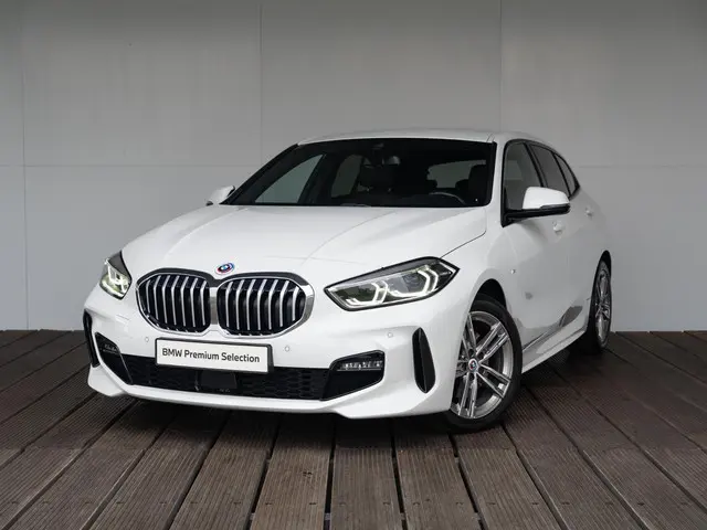 BMW 1 Serie 118i 2022 Benzine 38