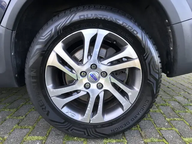 Volvo XC70 2.0 D4 FWD Nordic+ Automaat 2014 Diesel 32