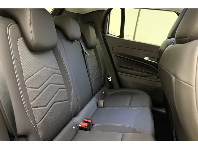 Jeep Avenger Summit 54 kWh 2025 Elektrisch 15