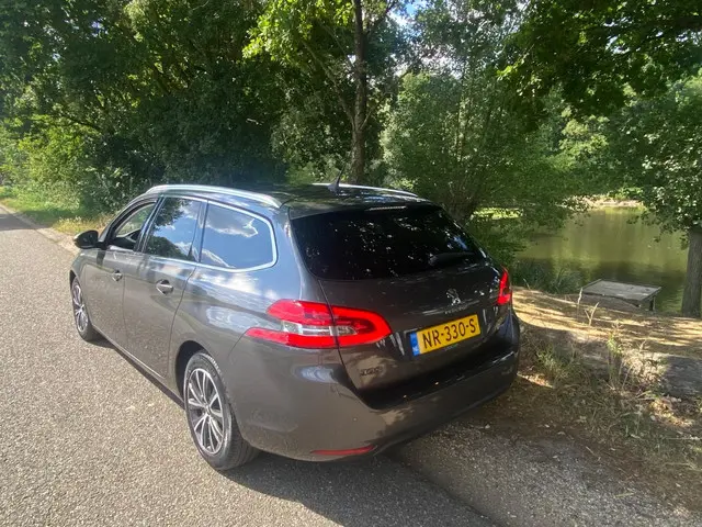 Peugeot 308 SW 1.2 PureTech Allure 2017 Benzine 14