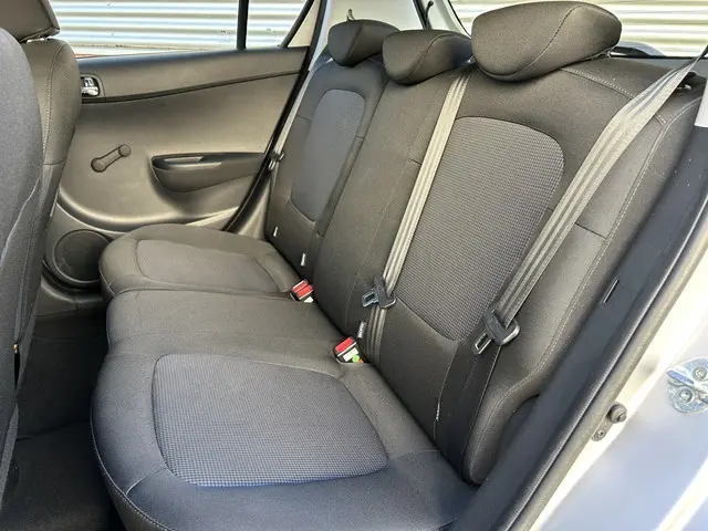 Hyundai i20 1.2i Business Edition 2013 Benzine 5