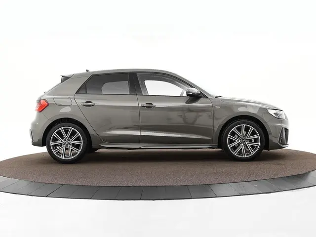Audi A1 Sportback 30 TFSI 116pk S Edition 2025 Benzine 22