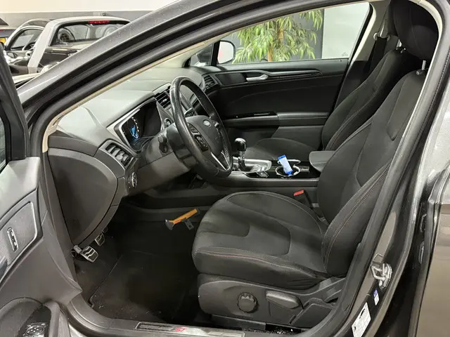 Ford Mondeo 1.5 ST Line // Ecc // LM velgen // Navi 2017 Benzine 5