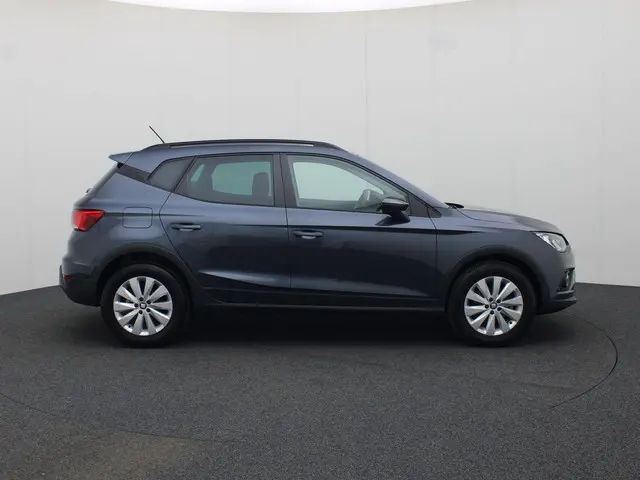 SEAT Arona 3
