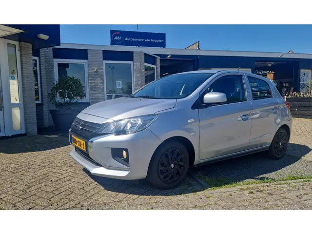 Mitsubishi Space Star 1.2 Entry 2023 Benzine