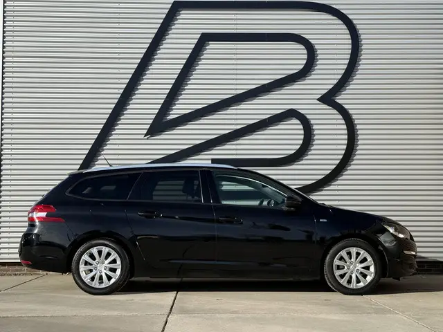 Peugeot 308 SW 1.2 PureTech Blue Lion 2017 Benzine 7