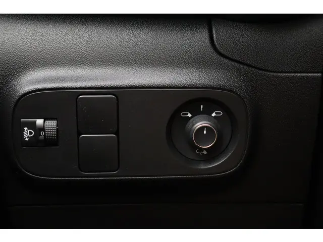 Citroën C3 1.2 PureTech Max 2024 Benzine 6