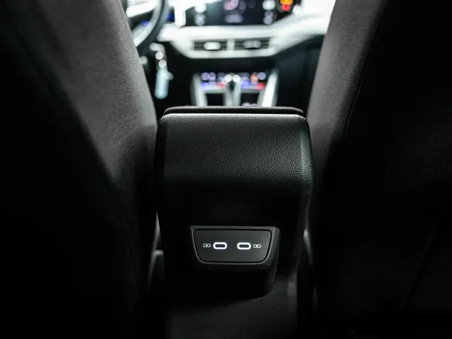 Volkswagen Polo 1.0 TSI R-Line Edition 2025 Benzine 27