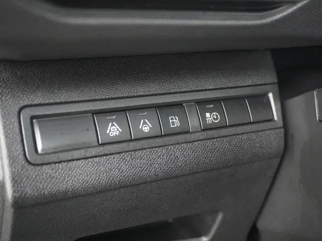 Peugeot 3008 1.6 HYbrid4 300 GT 2022 Hybride Benzine 26
