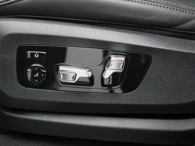 BMW X5 xDrive50e 2025 Hybride Benzine 12