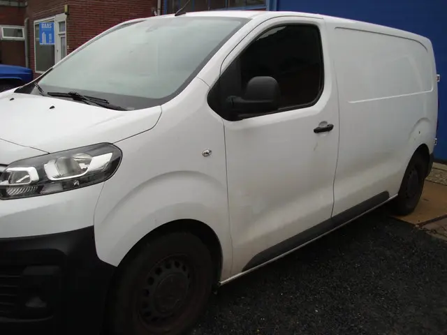 Citroën Jumpy 1.5 BlueHDI 100 M Club 2023 Diesel 15