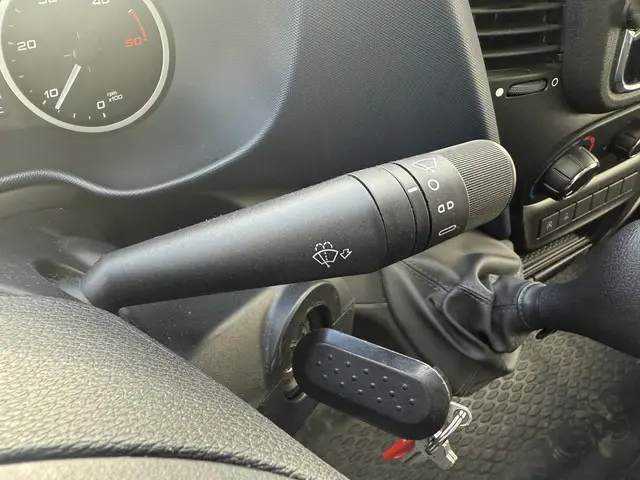 Iveco Daily 35C14 2.3 2021 Diesel 24